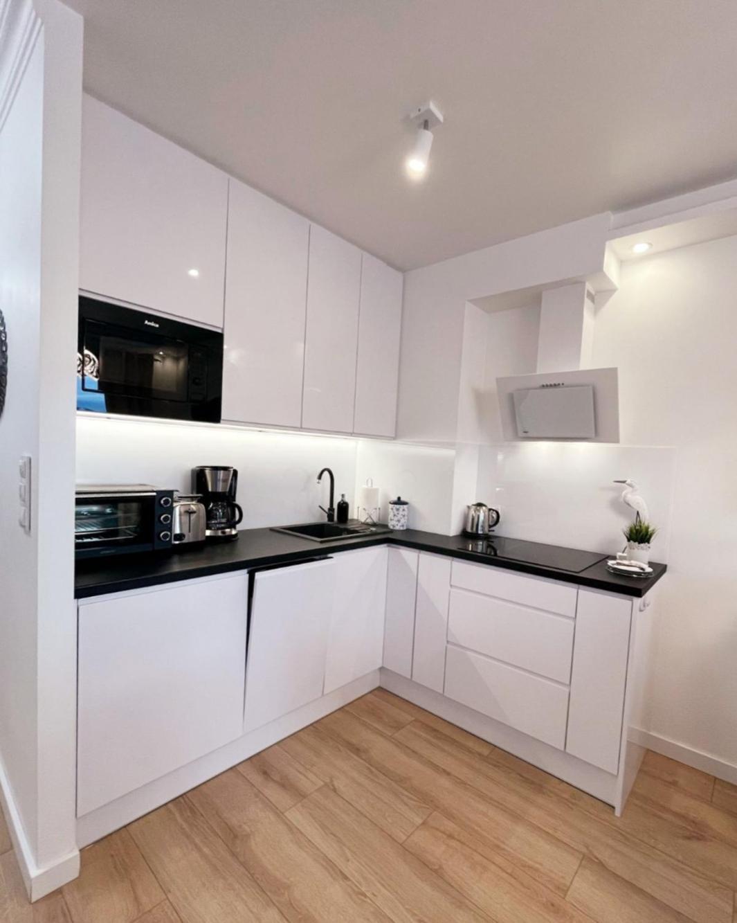 Świnoujście Apartamenty Bryza - Kwartal Rozy Wiatrow - Garaz מראה חיצוני תמונה