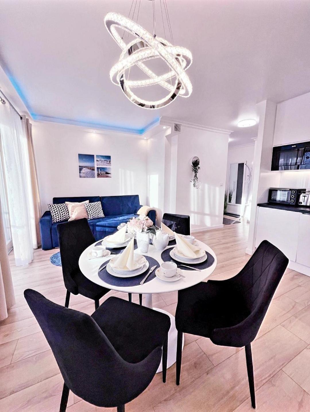 Świnoujście Apartamenty Bryza - Kwartal Rozy Wiatrow - Garaz מראה חיצוני תמונה